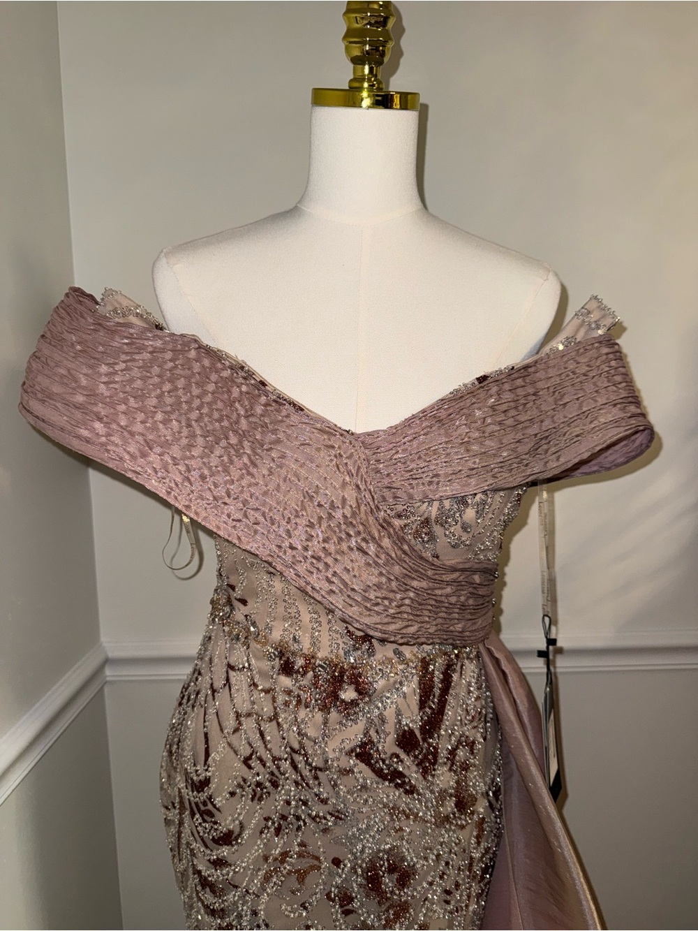Elegant Pink Sequin Evening Gown Size 10 New With Tags - Picture 8 of 11